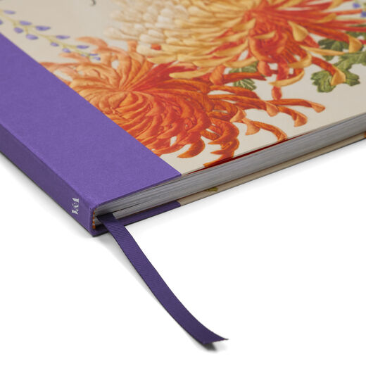 V&A 2027 desk diary